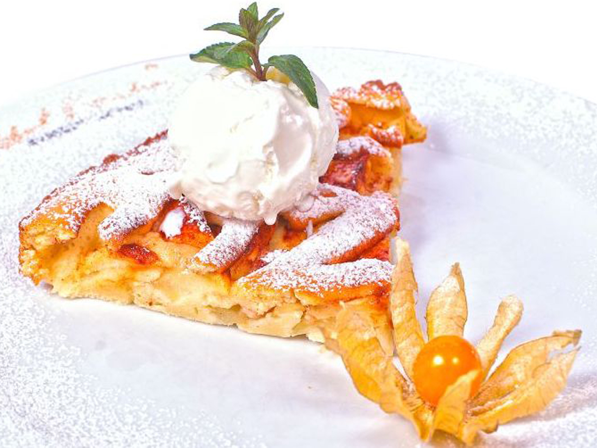 Apple pie Order Delivery Apple pie in Chisinau STRAUS