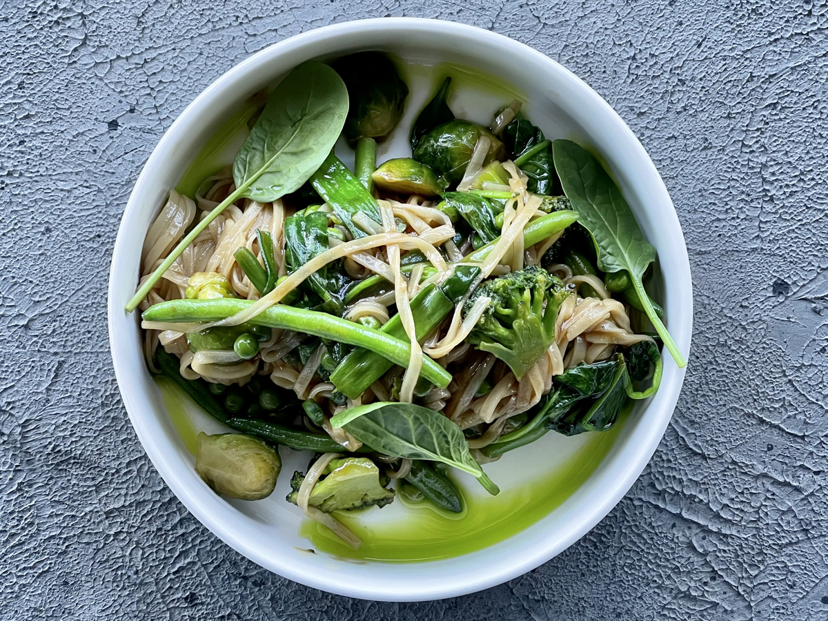 Rice noodles with green vegetables Order Delivery Rice noodles with
