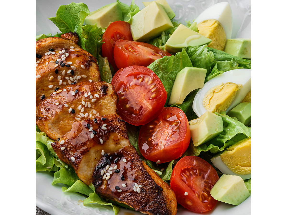 Salad mix with chicken fillet and avocado | Order Delivery Salad mix