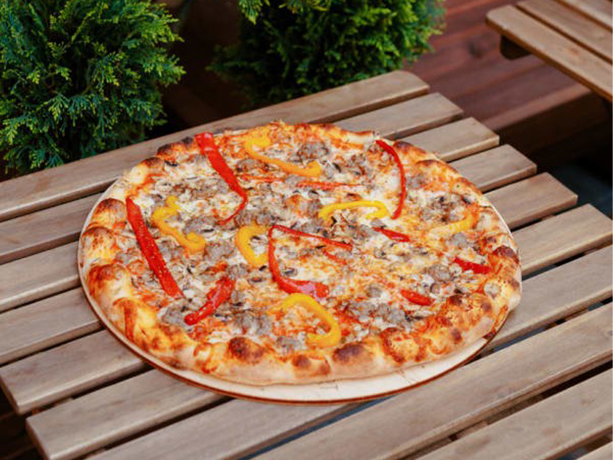 Pizza Funghi e Salsiccia Order Delivery Pizza Funghi e Salsiccia in