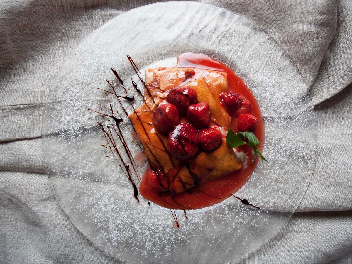 Clatite Cu Mascarpone Si Fructe Caramelizate Din Fresh Line In