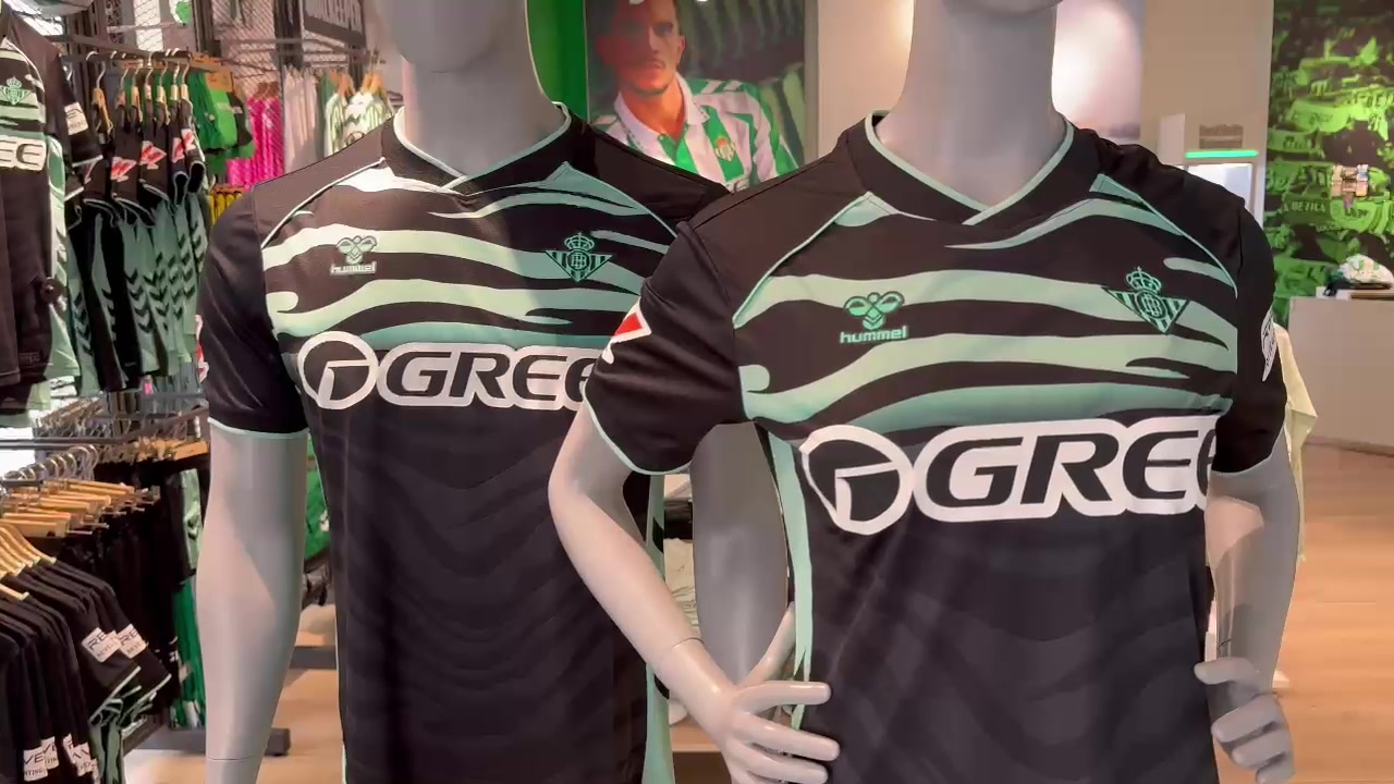 El Betis se disfraza de felino con su tercera equipación