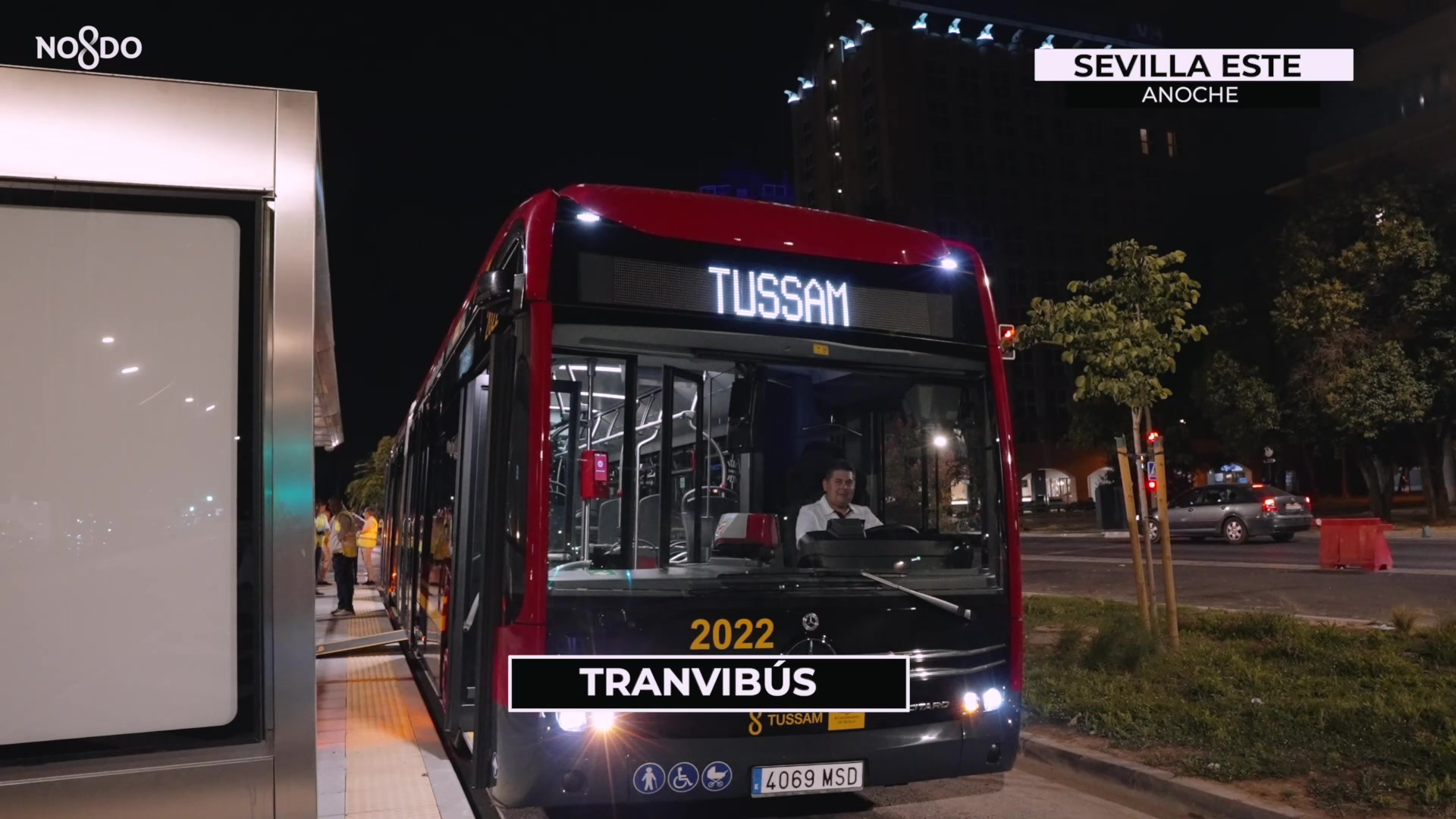 Comienzan las pruebas nocturnas del tranvibús de Sevilla Este