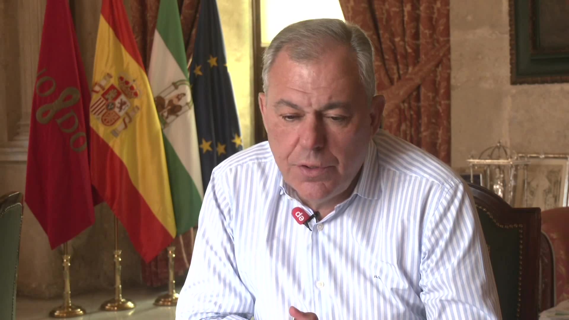 El alcalde augura avances en los toldos de los puentes pese a lo 