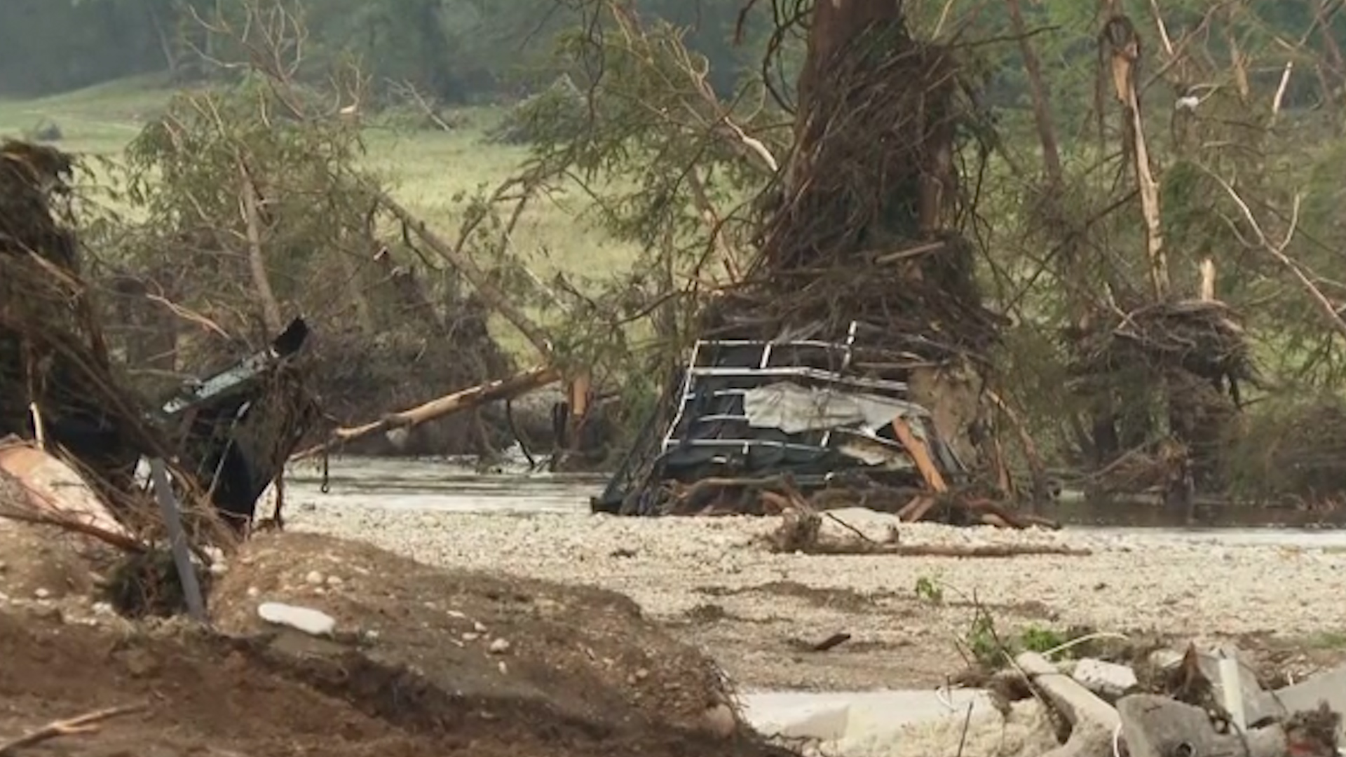 Suben a 80 los muertos por las inundaciones en Texas