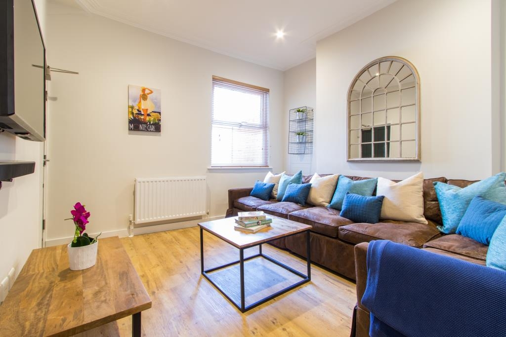 38 Woodcroft Road 6 Bedroom Student House Liverpool Student Cribs