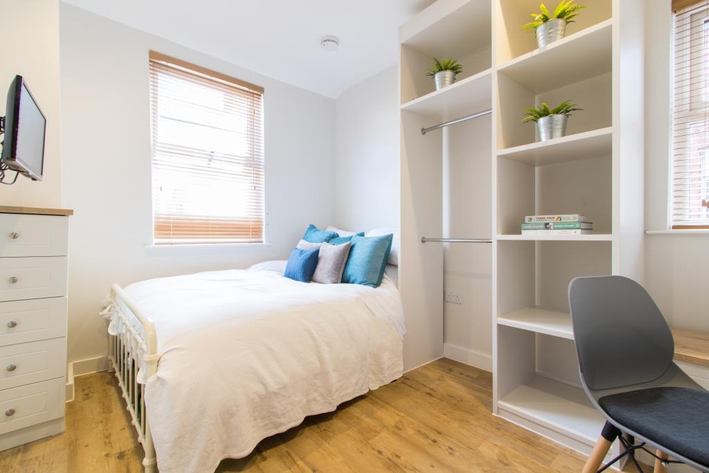 38 Woodcroft Road 6 Bedroom Student House Liverpool Student Cribs