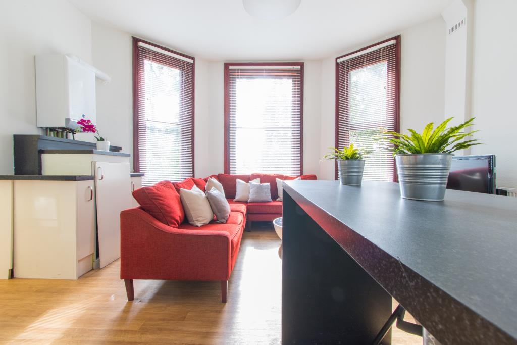 Flat 3, 17 Ladybarn Road
