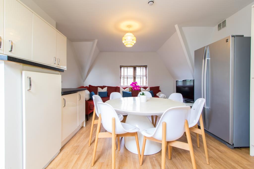 Flat 4, 17 Ladybarn Road