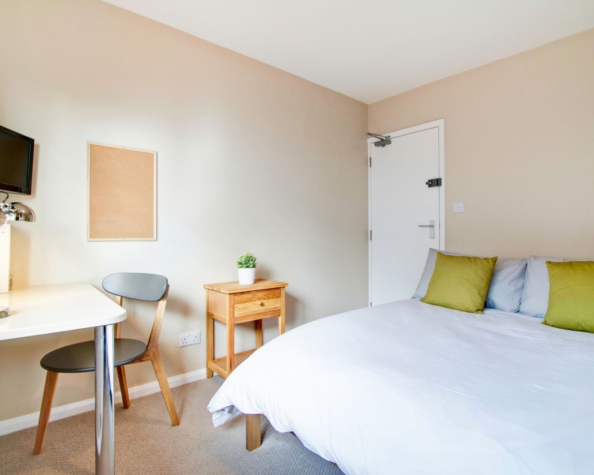 13 Laburnum Avenue 4 Bedroom Student House Durham Student Cribs