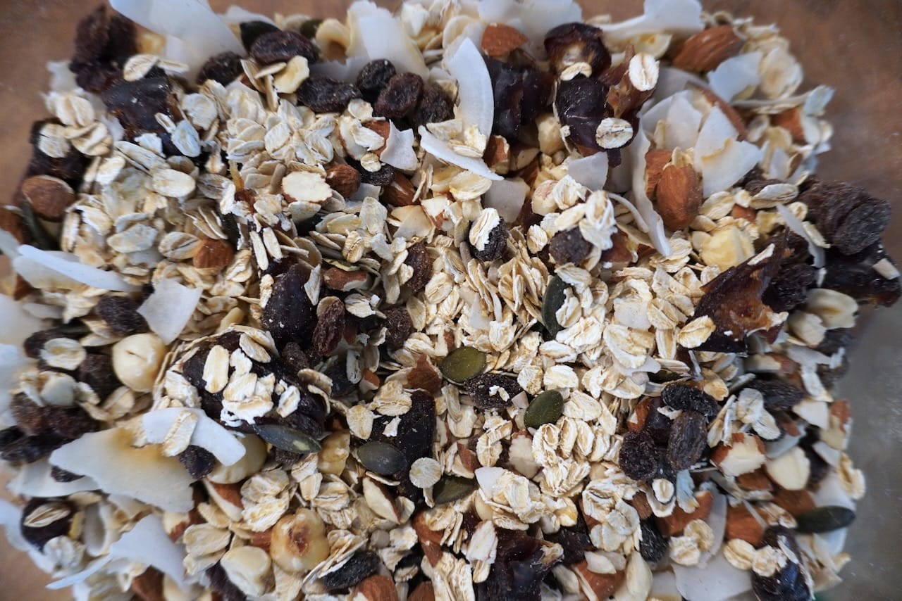 How to Make Healthy & Easy Natural Muesli in 5 Minutes