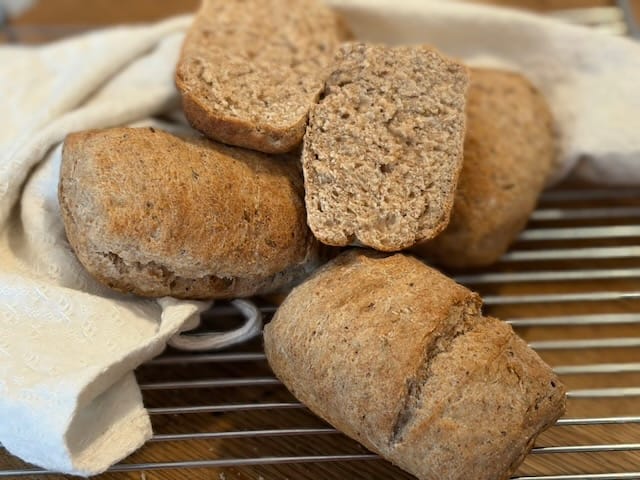 Easy Wholegrain Spelt Bread Rolls | Quick & Simple