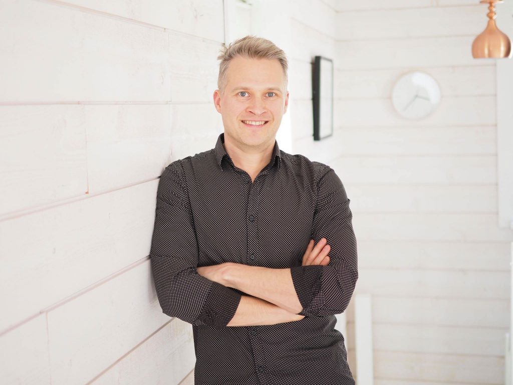 Lounais-Suomen Syöpäyhdistyksen NIKO-projektissa opinnäytetyötään tekevä, Turun ammattikorkeakoulun Master School -opiskelija Mikko Viitanen sijoittui toiseksi valtakunnallisessa Syöpähaaste 2020 -kilpailussa.