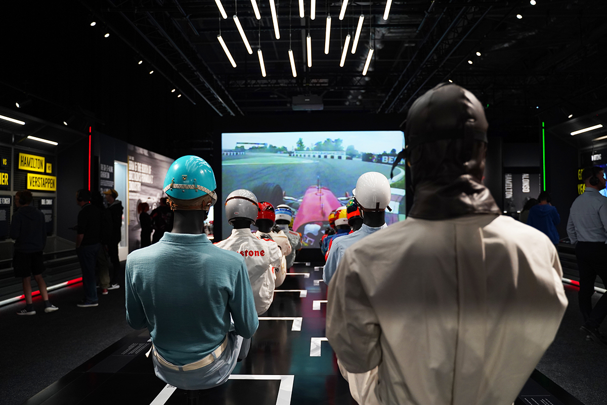 F1 mannequins and screen
