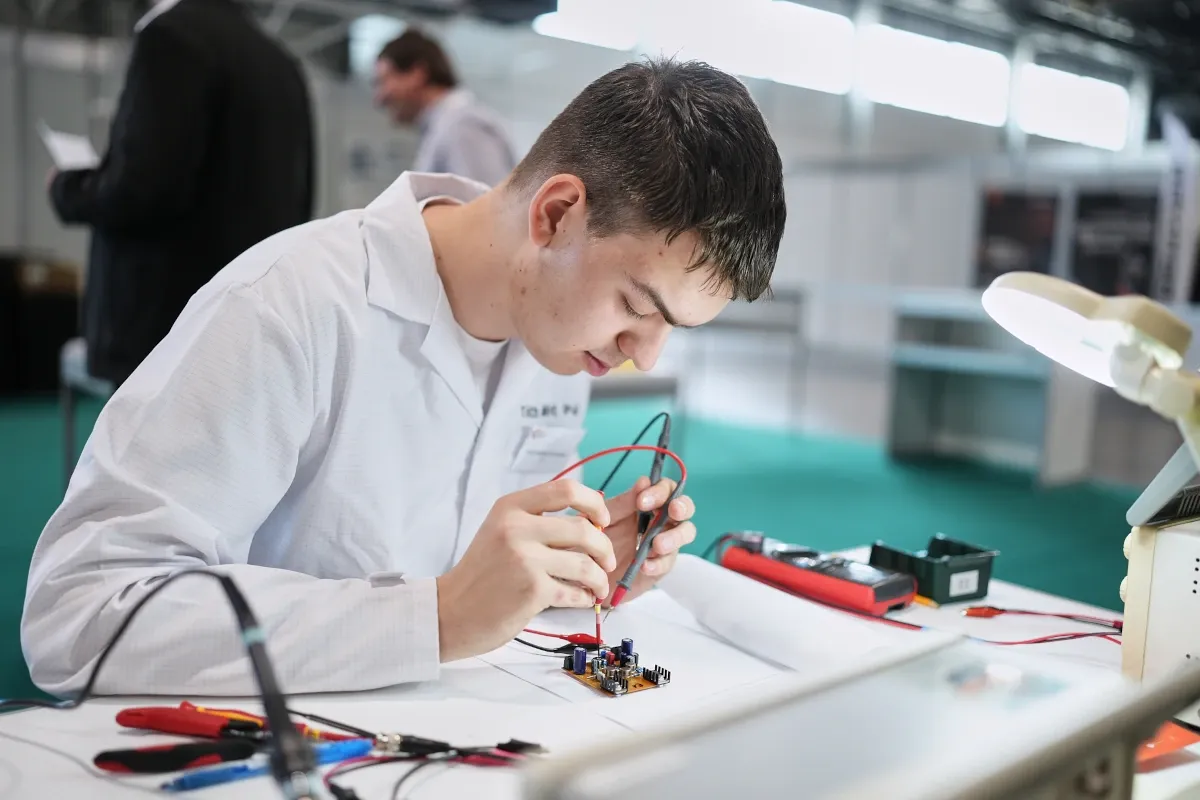 Elektronikai technikus