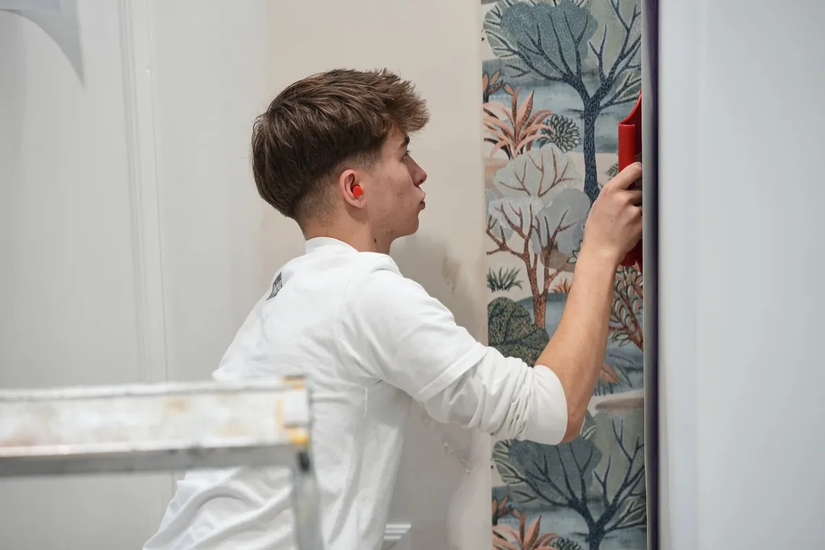 Festő, mázoló, tapétázó