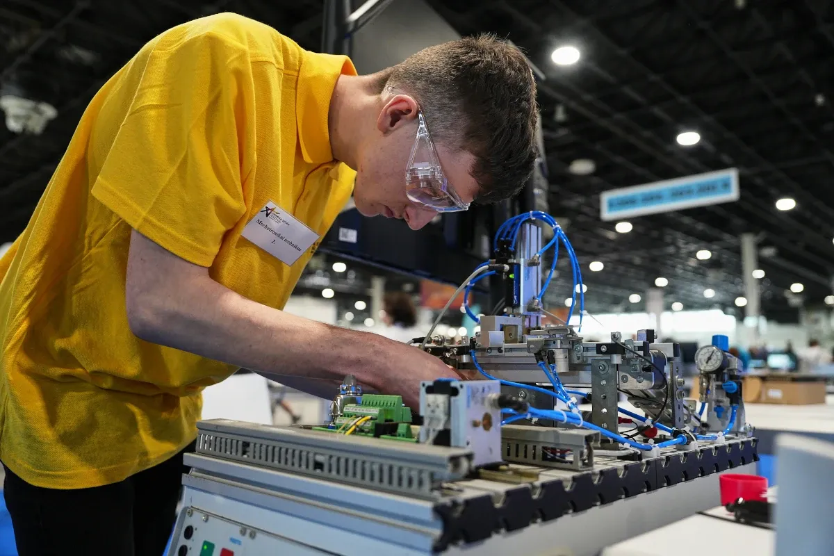 Mechatronikai technikus