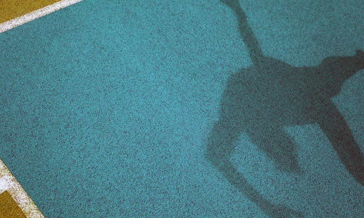 nuechtern_trainieren_sportplatz_schatten_1280x1280.jpg