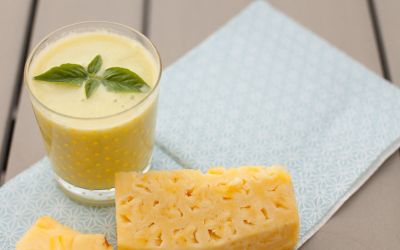 Stoffwechsel-Smoothie mit Ananas und Ingwer