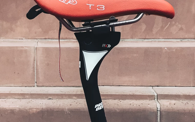 Alles auf aero: die Sattelposition am Triathlonrad