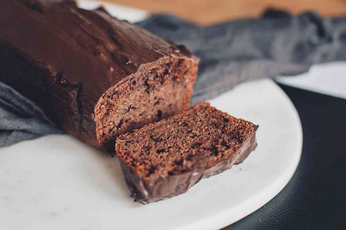 Schneller und saftiger Rührkuchen: Schokolade trifft Rote Beete