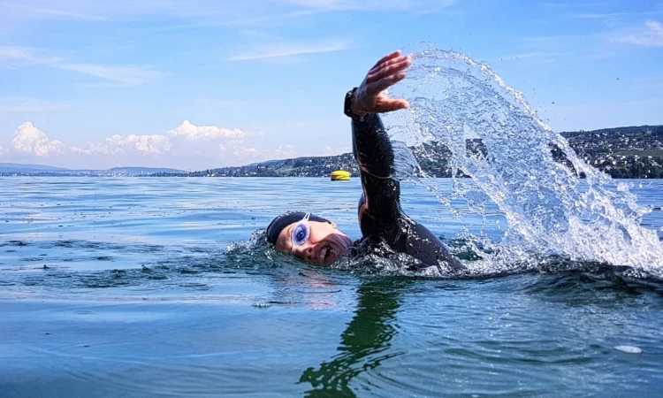 Wieso schwimmst du im Rennen anders als bei den Sprints im Becken?