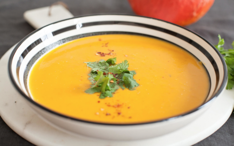 Wärmt von innen: asiatische Ingwer-Kürbissuppe