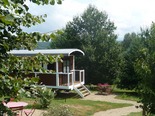 Voyage insolite en Corrèze : logez en roulotte ou cabane ! ! - réf : 165