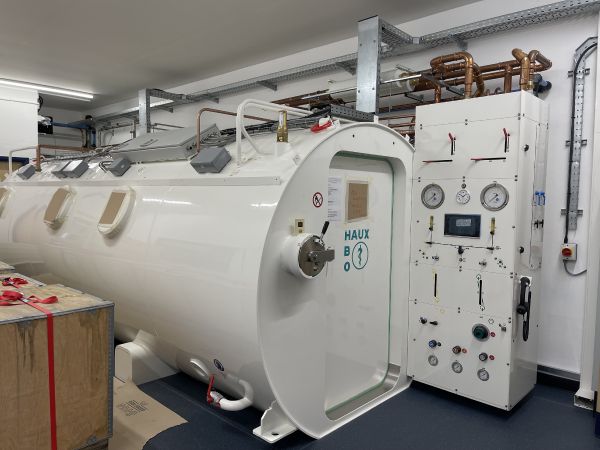 Hyperbaric Chamber 