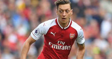 Wenger confirms Mesut Ozil contract talks have slowed down Wenger confirms Mesut Ozil contract talks have slowed down