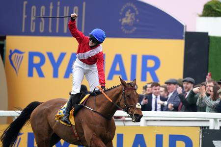 Envoi Allen flies high again in Ryanair Chase - Vimarsana News