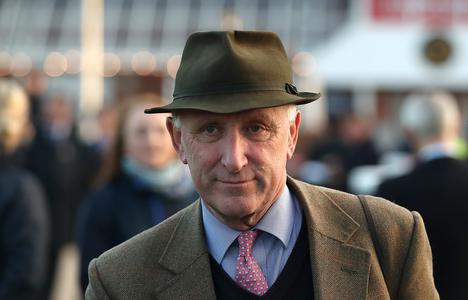 Oliver Sherwood to assist Harry Derham - Vimarsana News