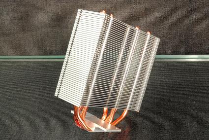 E6 CoolerFrToSi 3 4  03 ARCTIC Freezer I32 Single Tower CPU Cooler Review 0822