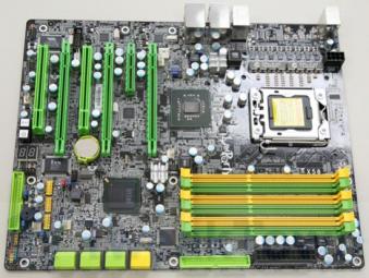 DFI X58 LANParty UT board 01[1]
