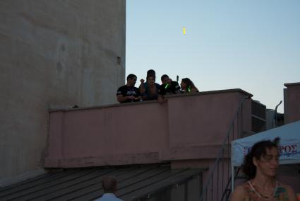 Fluo Sticks on the air