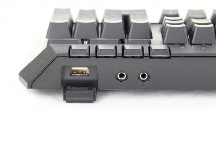 IMG 8787 cougar 700K Keyboard Review