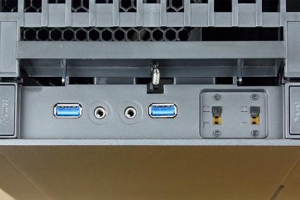 IMG 8993 silverstone fortress ft05 case review raven rv05