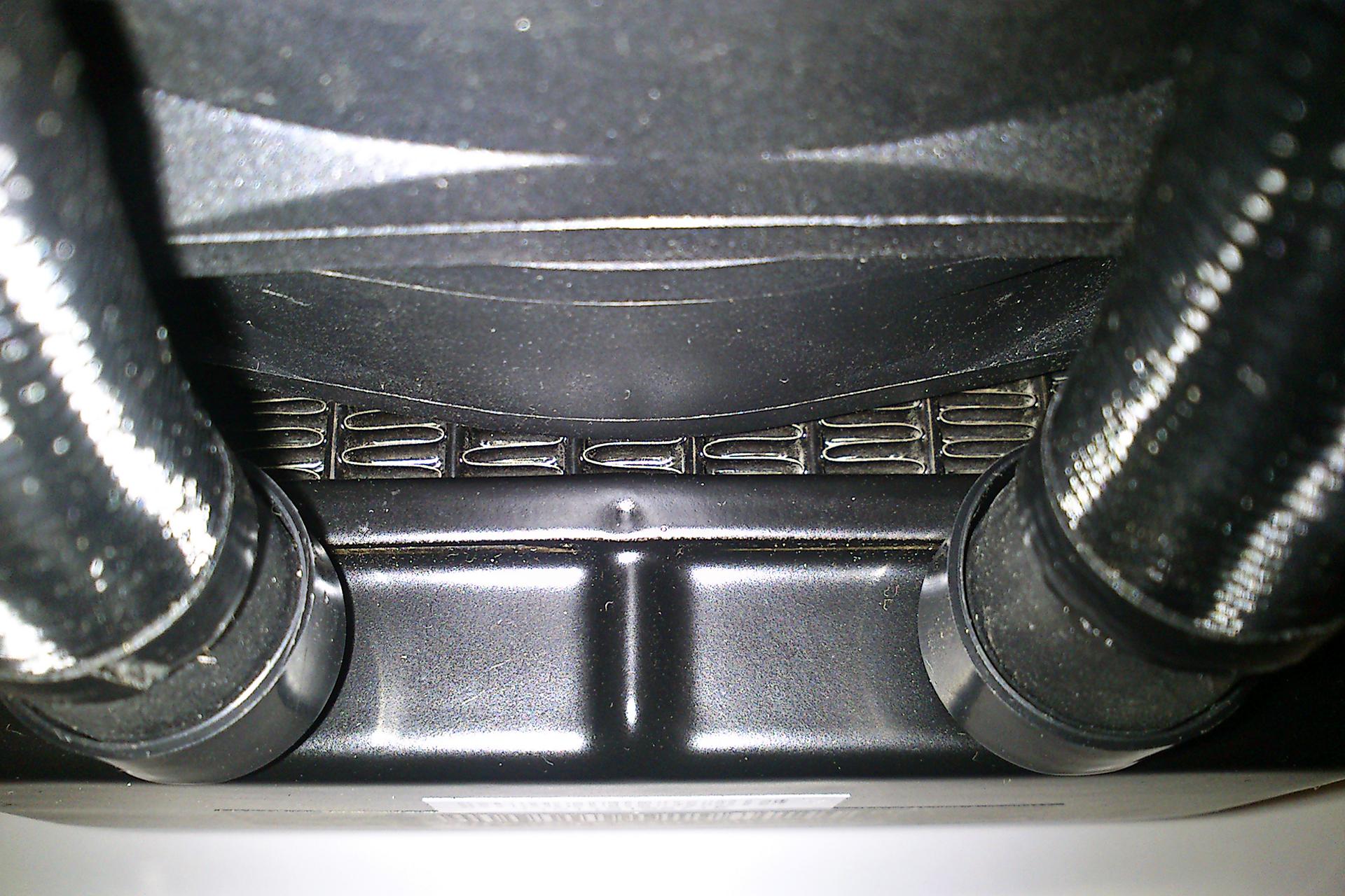 FanBodylCoverGap4 Corsair H80i GT AIO CPU Cooler Review 6571