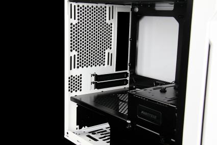 IMG 9008 Phanteks Enthoo Evolv ITX Case Review SE Special Edition White