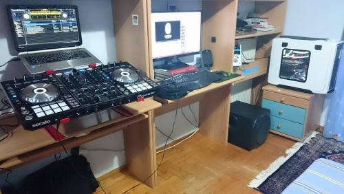 post-40403-0-87606300-1428242993_thumb.j