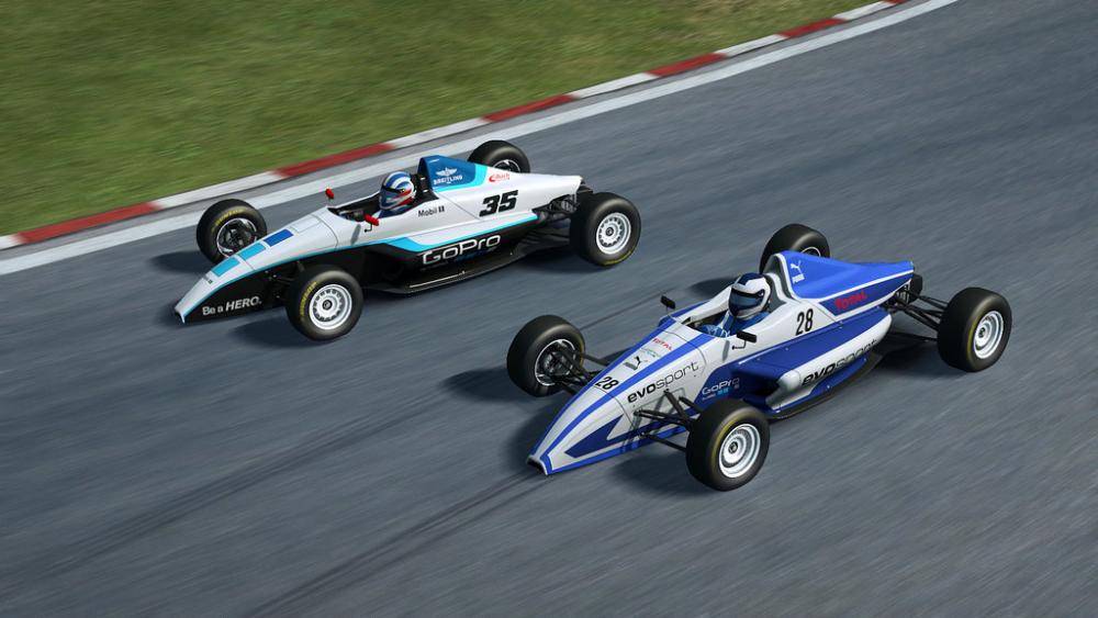 56c2fb3e78077_RaceRoomFormulaRRJunior.th