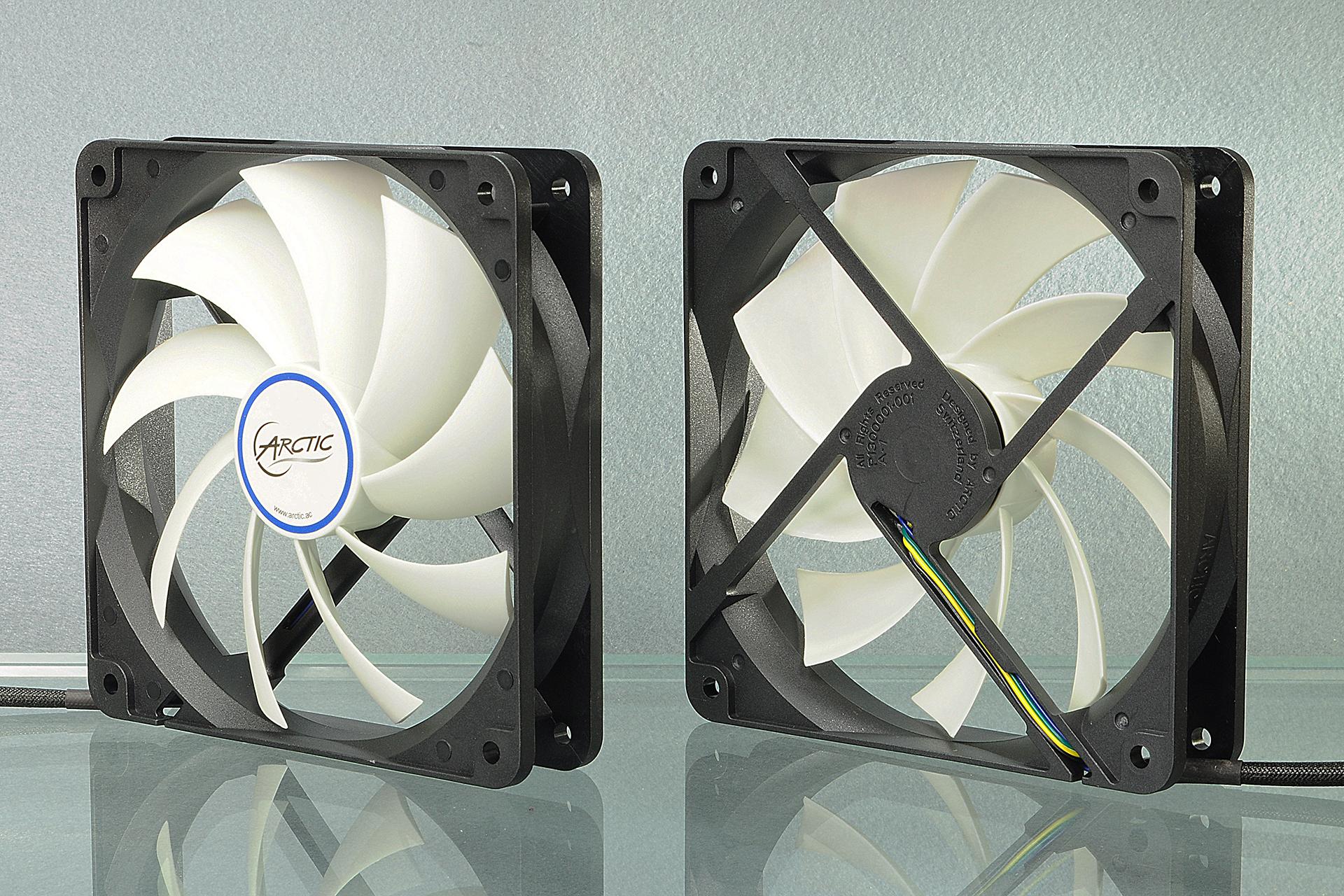 F3_Fans-F+B-side_03_ARCTIC-Liquid-Freezer-120_AIO-120mm-CPU-Cooler-Review.jpg