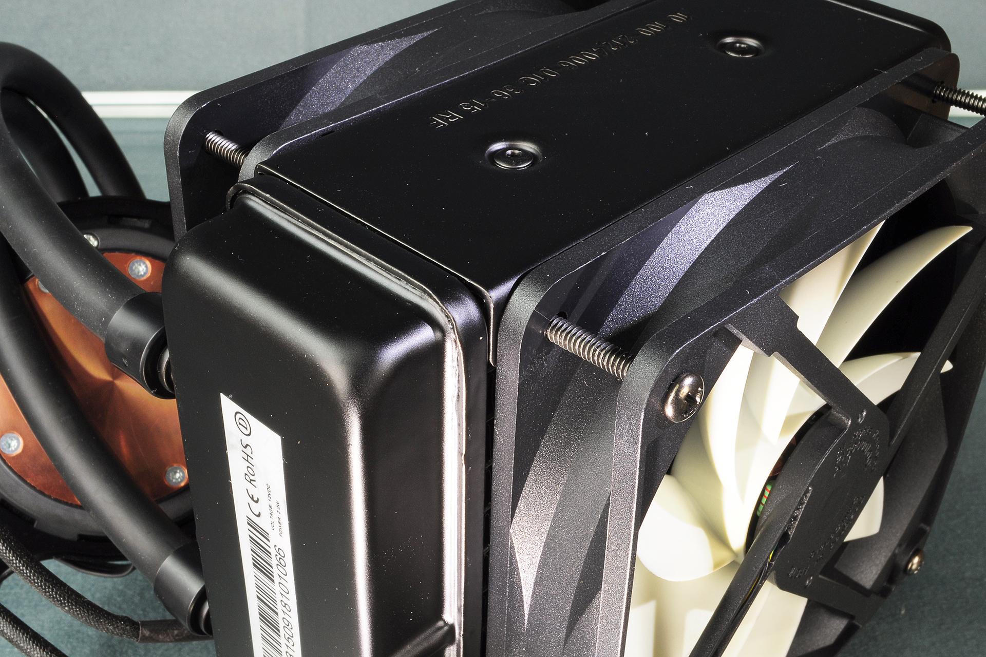 L05_Rad-Fan-mount_02_ARCTIC-Liquid-Freezer-120_AIO-120mm-CPU-Cooler-Review.jpg