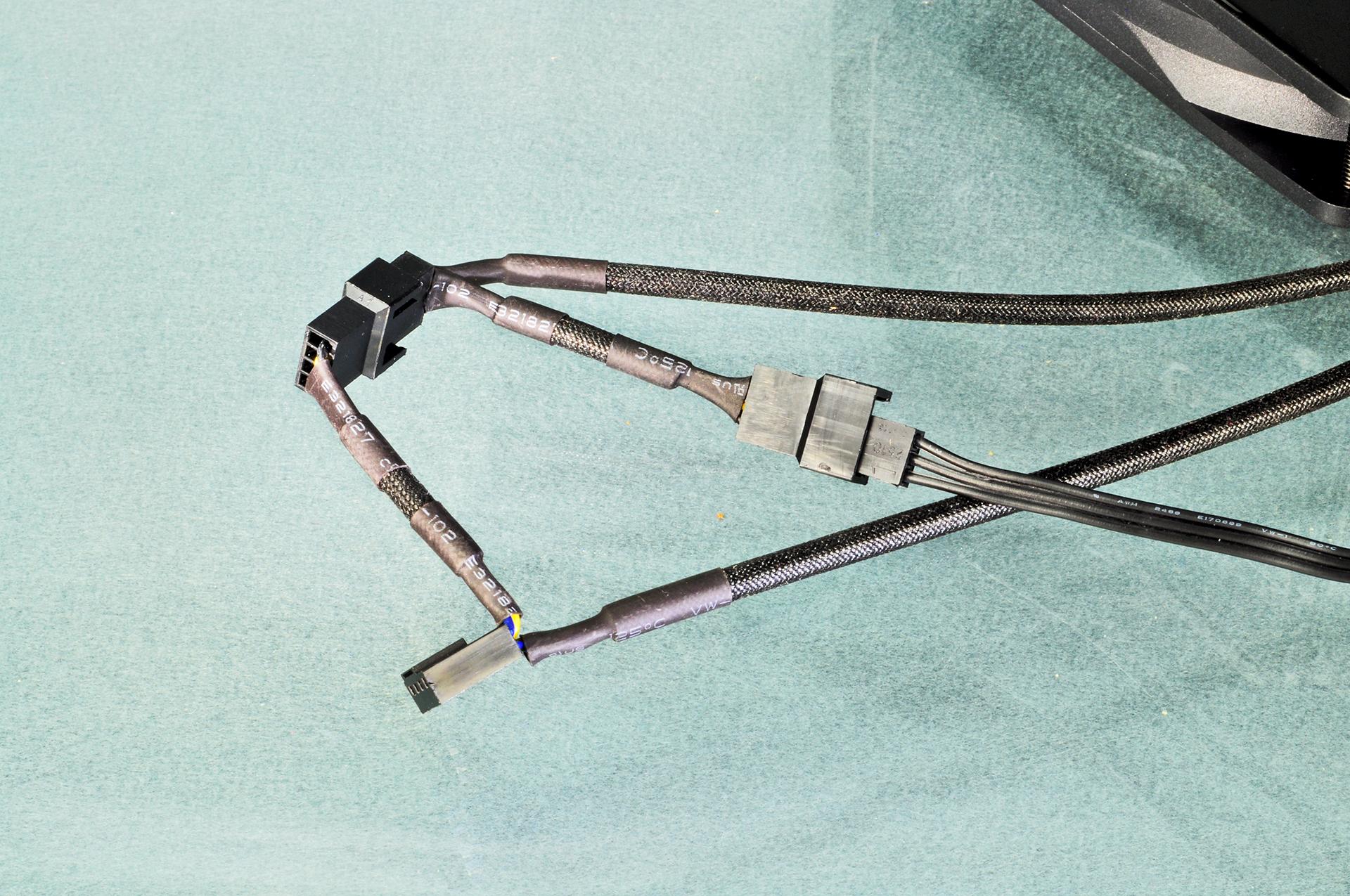 L17_FanPumpCables_04_ARCTIC-Liquid-Freezer-120_AIO-120mm-CPU-Cooler-Review.jpg