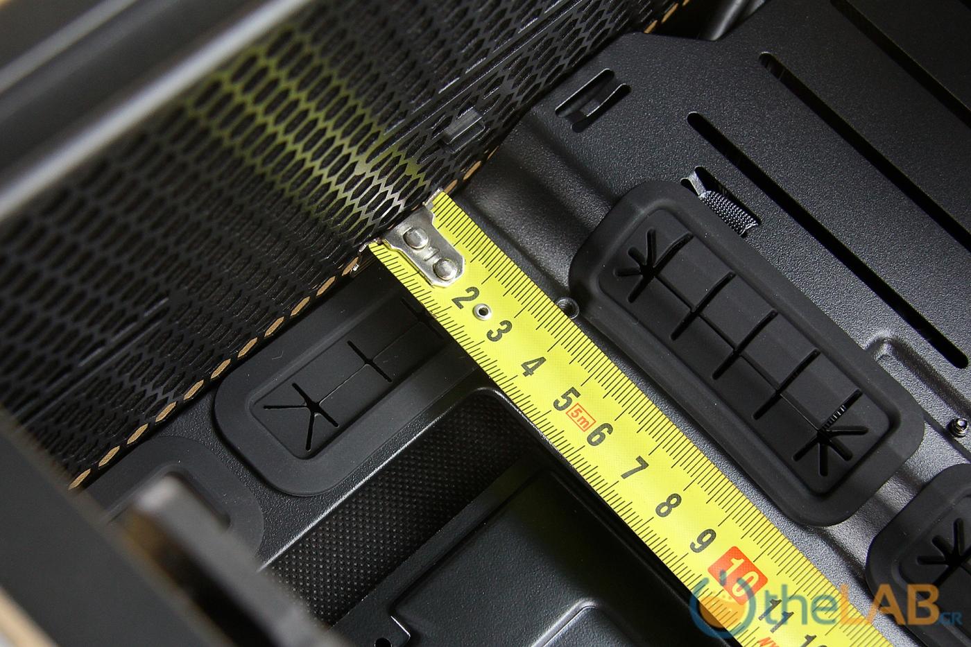 fractal_design_define_nano_s_mini itx_case_review_interior_image004.jpg