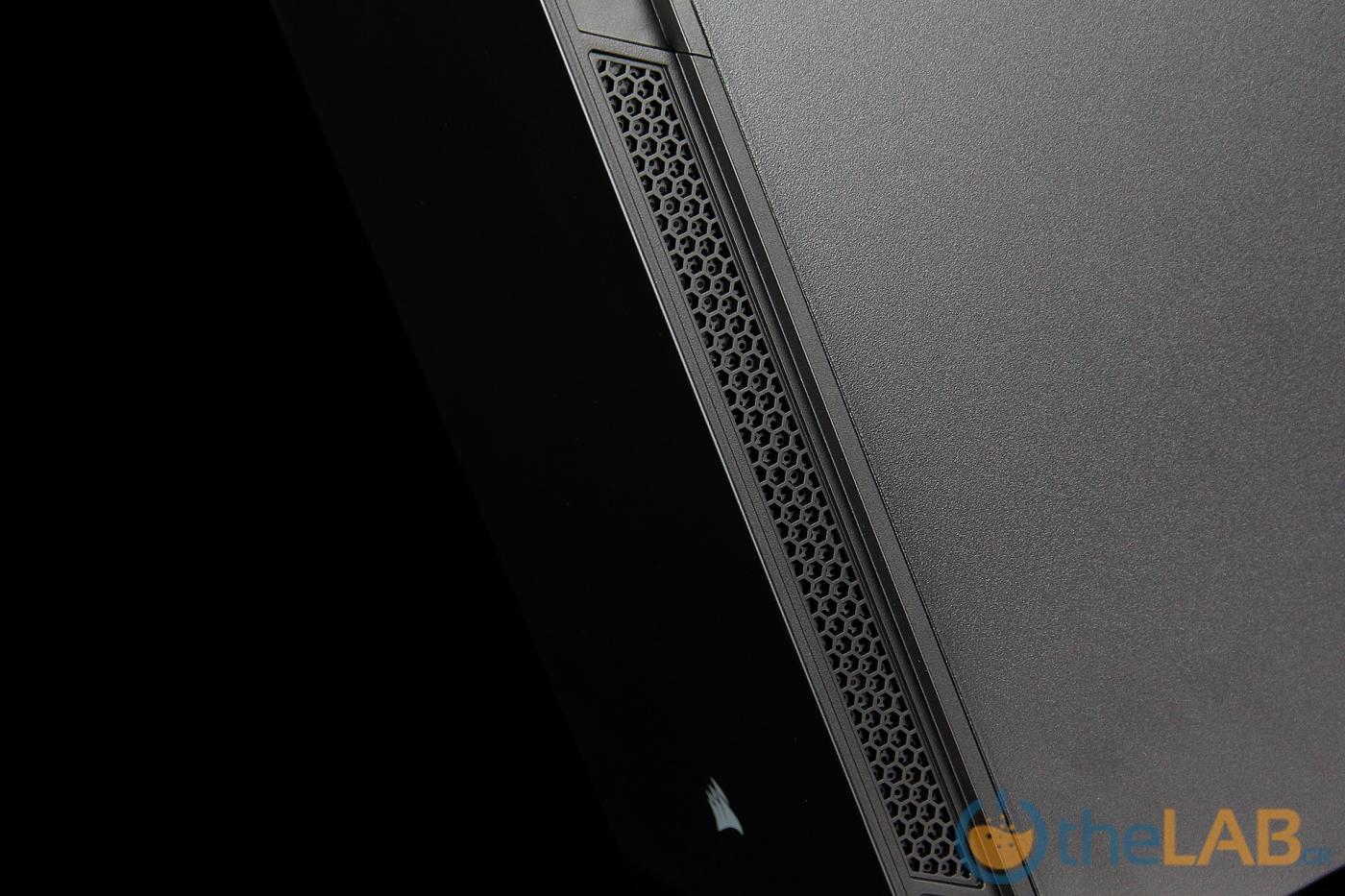corsair_carbide_270r_extertior_case_review_package_accessories_kit_image011.jpg