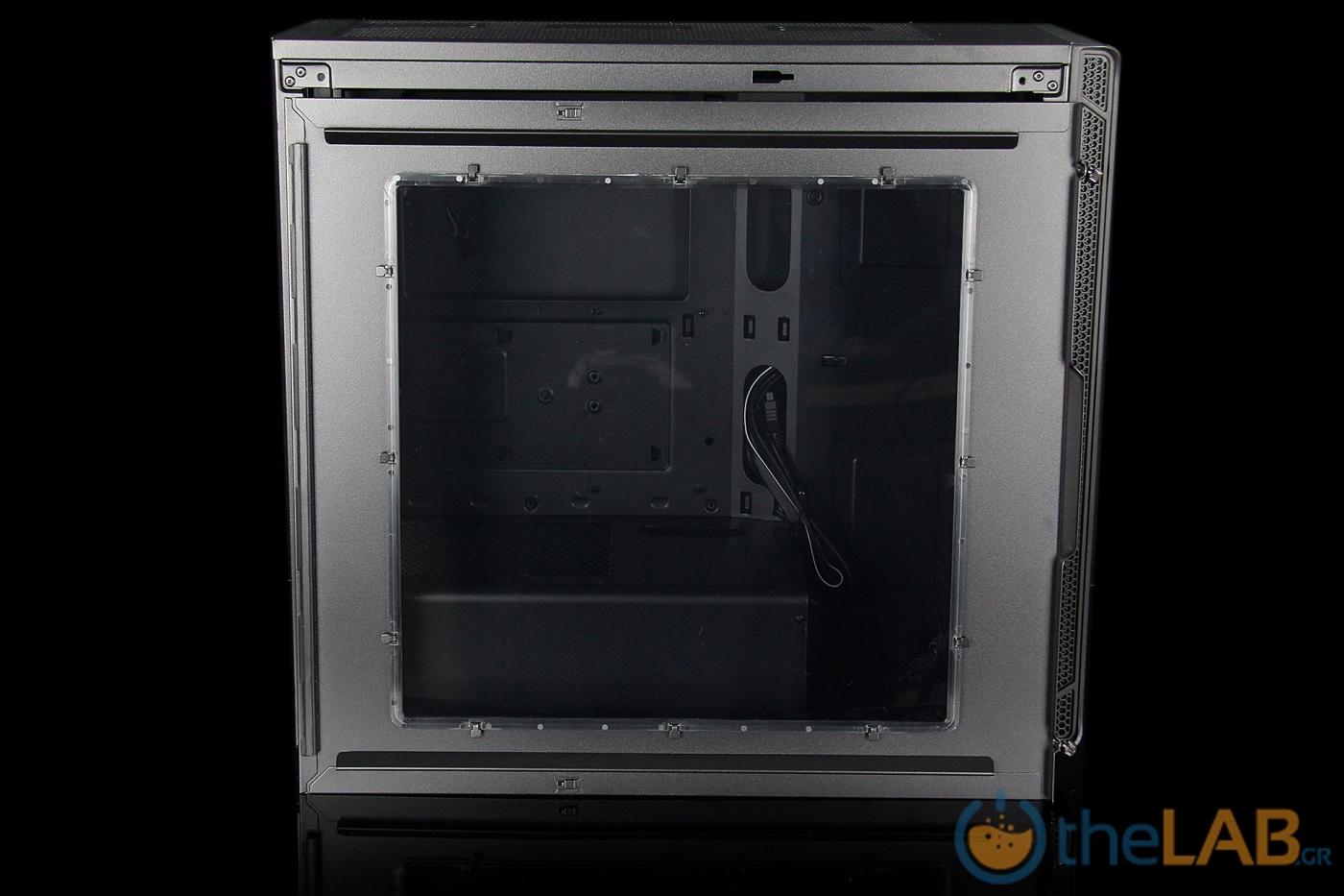 corsair_carbide_270r_interior_case_review_image003.jpg