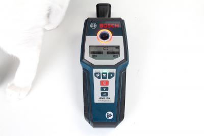 Bosch_GSM_120_Professional_ανιχνευτής_μετάλλων_καλωδίων_ρεύματος_δοκαριών_IMG_0585.jpg