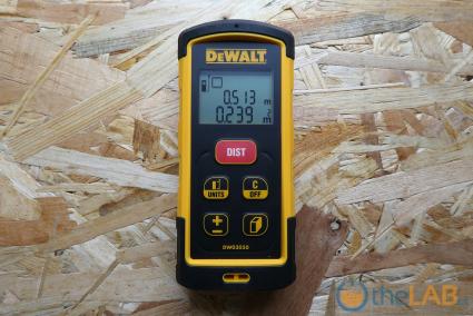 dewalt_dw03050_laser_distance_measurer_50m_165'_image009.jpg