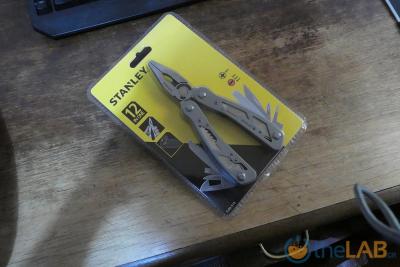 stanley_multitool_12_in_1_0-84-519_.image001.jpg